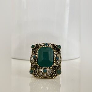 Vintage Style Green Statement Ring good for a gift 🎁